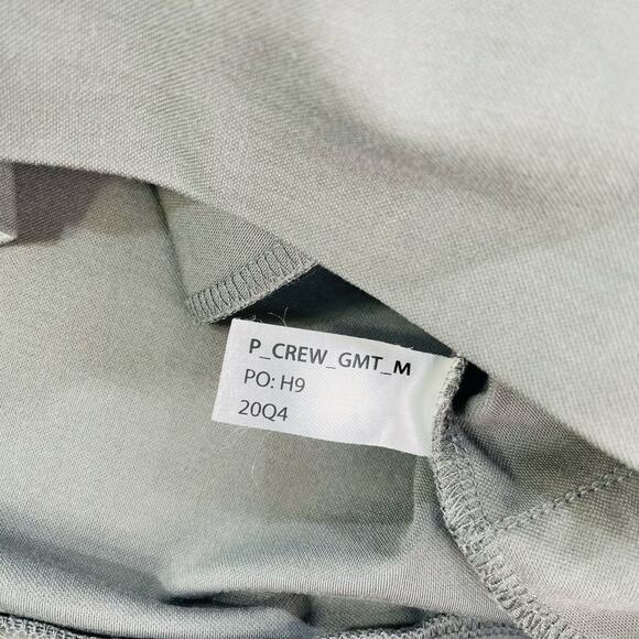 BYLT Sweatshirt Men Medium Grey Black Crewneck Premium Pullover Performance Tech - Picture 4 of 8